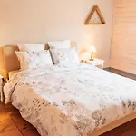 Bed & Breakfast La Fee Maison 3*