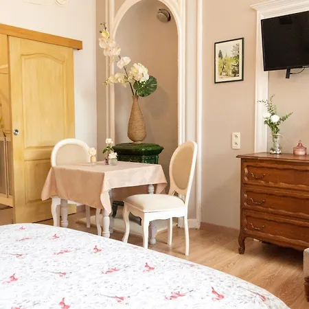 Frühstückspension La Fee Maison 3*