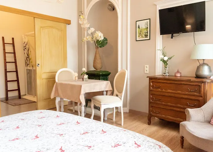 Couette-café La Fée Maison 3*