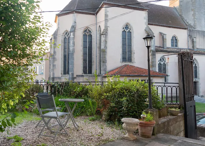 La Fee Maison Bed & Breakfast 3*